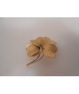 Vintage Signed GIOVANNI Four Leaf Clover Gold Tone Pin Brooch - £5.68 GBP