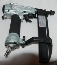Metabo HPT N3804A5 1-1/2 Inch Pneumatic Stapler Oil Daily image 4