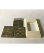 Vintage kitchen shredder grater plastic with 3 interchangeable metal blades - €17,07 EUR