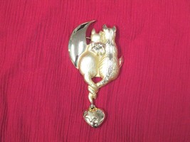 AJC gold tone cat pin   2 cats   3 1/4&quot; high - £9.58 GBP