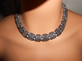 rare Vtg stainless steel goth design unisex heavy necklace 18&quot; grayish blue bead - £7.87 GBP