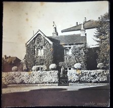 1944 WWII London Cottage Home, England Photo B&amp;W Snapshot - £2.72 GBP