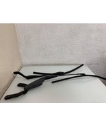 03 - 09 MERCEDES-BENZ W211 W219 E350 CLS CLASS FRONT WINDSHIELD WIPER AR... - $42.56