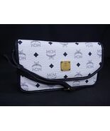 MCM Visetos Monogram Shoulder Bag Crossbody Leather White x Navy Authentic - $5,089.72 MXN