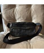 Sondra Robert’s Unisex Camo Quilted Fanny Pack / Waist Bag with Adjustab... - $454.01 MXN