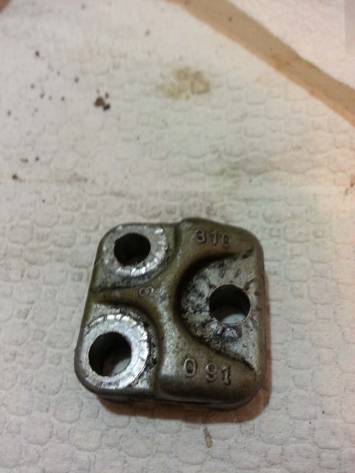 1968-1973 Evinrude Johnson 0310091 Upper Pivot Shaft Cap &amp; Connector 9 H... - $9.95+