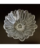 Vintage Clear Glass Flower Petal Decorative Bowl, Candy Trinket Dish 7&quot; ... - $25.38 CAD