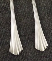 International  Symmetry Freemont Set of 4 Large Stainless Serving Pieces - £15.40 GBP