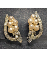 Vintage Coro Faux Pearl with Baguette Rhinestones Silver Tone Clip On Ea... - €23,20 EUR