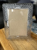 Elegant Crystal Photo Frame - $464.58 MXN