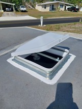 Heng&#39;s 14&quot; RV Roof Vent #71111A-C Durable Universal Replacement Camper 5... - $1,056.09 MXN