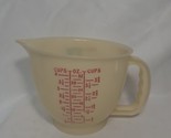 Small  TUPPERWARE Mix N Store Measuring 4 Cup 32 oz ,  Vintage - $6.79