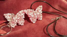 Necklace and Keychain SET of 2 Pink Butterflies Mixed Media Gifting FREE... - €12,86 EUR