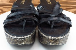 Born Sz 8 M Black Flip Flop Leather Women Sandals 24003 - £15.60 GBP