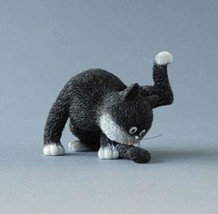 Dubout Cat Statue Grooming Time Grande Toilette Humorous Cat Washing French Art - £22.48 GBP