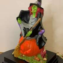 Vintage Halloween Witch Sitting On Pumpkin With Blinking Light Ceramic Figurine - £31.65 GBP