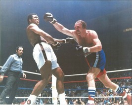MUHAMMAD ALI vs Chuck Wepner Color Photo in MINT Condition - 10&quot; x 8&quot; - £15.95 GBP