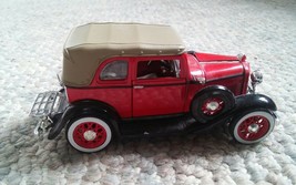 1934 Ford Convertible Sedan Die Cast Car Red - £22.77 GBP