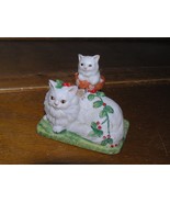 Vintage Roman 1988 SANDY CLAWS White Momma Cat &amp; Kitty Holiday Porcelain... - $10.39