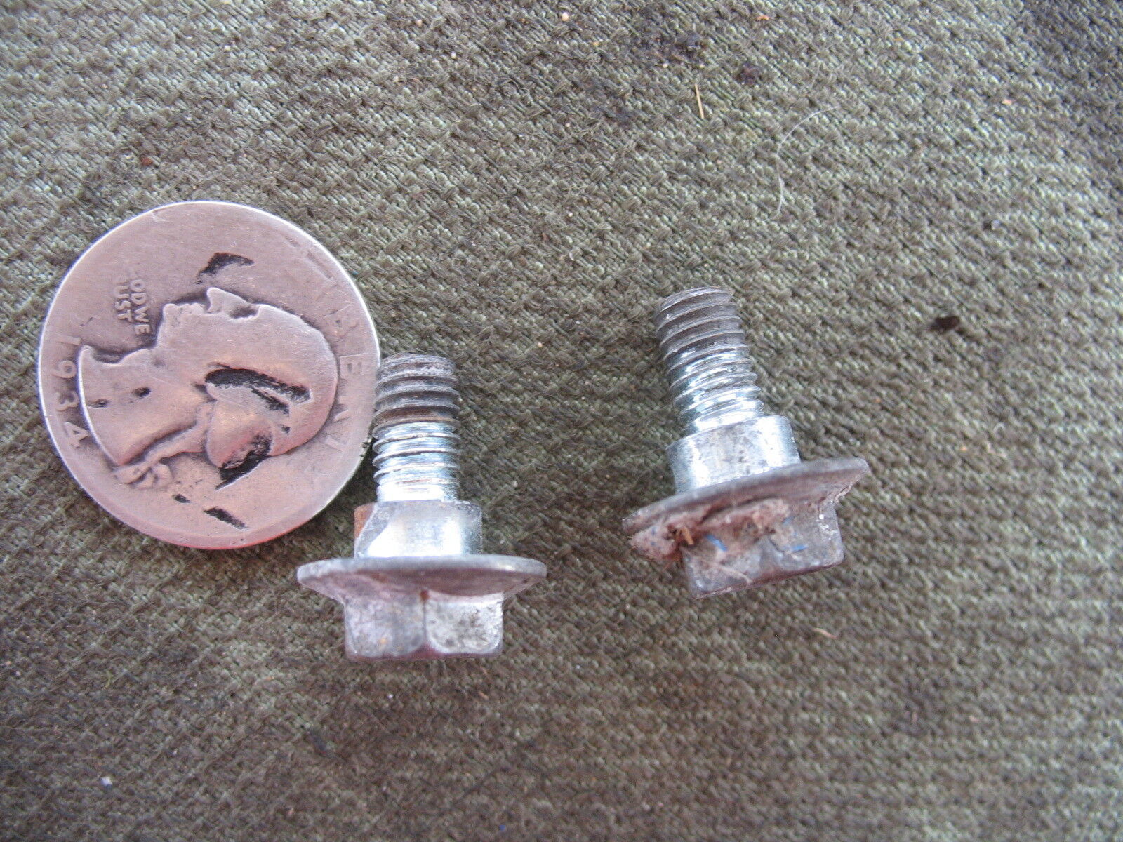 ELECTRIC MULTI CONNECTOR MOUNT BOLTS 1986 86 HONDA CN250 CN 250 HELIX - $6.93