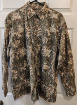 WOODS &amp; WATER OUTFITTERS Camo Deer Buck Long Sleeve Button Up Sz Large-D... - $15.50