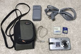 Samsung Digimax L60 6.0MP Digital Camera  3x Optical Zoom W/ Battery & Charger - $49.45