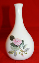 Wedgwood Bone China White Hathaway Rose Flower Bud Vase Made in  England AS-IS - £26.01 GBP