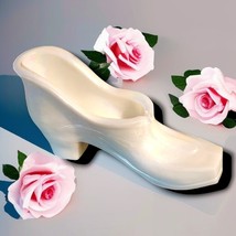 Westmoreland Iridescent Art Glass Slipper / Shoe Logo WG on Bottom Heal - $9.90