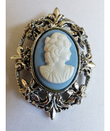 VINTAGE SILVER TONE WHITE ON BLUE CAMEO PIN BROOCH OR PENDANT - £35.52 GBP