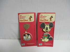 3 Vintage Mickey &amp; Minnie Mouse Walt Disney World Plastic Emblems Chain - $34.64