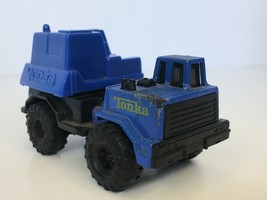 Tonka Blue Bucket Truck Construction 3.25&quot; Plastic Diecast 1992 Vintage Toy Boys - £2.39 GBP