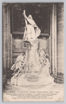 Meaux Cathedral Statue of Bishop Bossuet France 1930s Vintage Postcard - £11.40 GBP