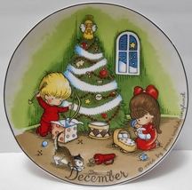 Joan Walsh Anglund Vtg December 1966 Christmas Decorative Wall Plate W. Germany - £23.41 GBP