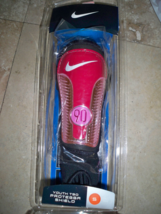 NIKE YOUTH  GIRLS T90 PROTEGGA SHIELD SIZE S SOCCER PINK NEW SHIN GUARDS - $18.99