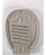 Vtg retro Handmade Stoneware Owl Wall Hanging  Plaque Creamy White Pottery - £11.79 GBP