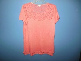 Ladies Wonder Peach Colored Top Large Burn Out Pattern At Neckline - $9.99