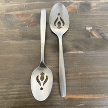 Stainless Steel Pierced Serving Spoons IS Co International Made In USA Set of 2 - £8.63 GBP