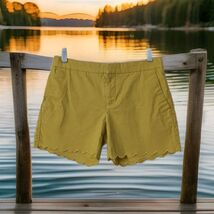 Banana Republic Shorts Yellow Tailored Scalloped Womens Size 2 - $14.84