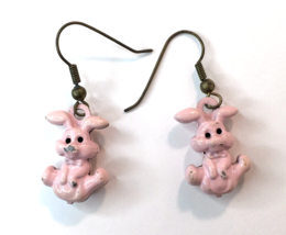 Vintage Dangle Earrings Creepy Pink Bunny Rabbits Enamel &amp; Metal - £7.96 GBP