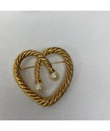 Vintage Brooch Heart Gold In Color W/White Color Pearl Simulants - £5.34 GBP