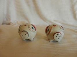 Ceramic Salt &amp; Pepper Shakers, Pig Shape Hand Painted from Mexico - £22.71 GBP