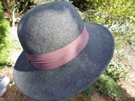Vintage Lancaster Wool Felt Gray Wide Brim Hat with Mauve Band - £15.47 GBP