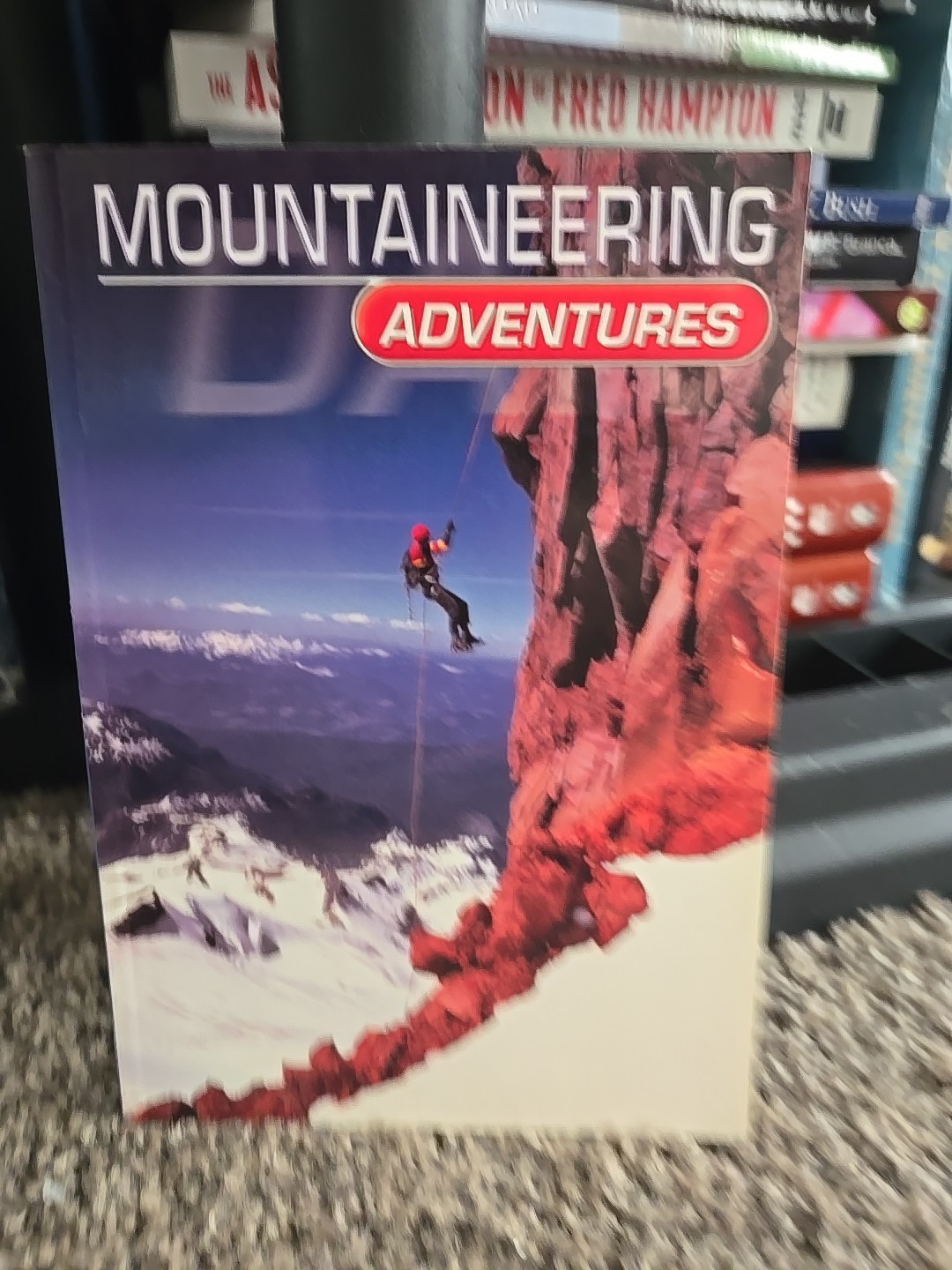Mountaineering Adventures by Matt Doeden (2000, Trade Paperback) - $10.00