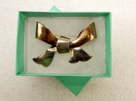 Flat Metal Ribbon Bow Brooch, Gold Tone Frame, Vintage Fashion Jewelry, ... - £7.72 GBP