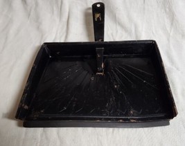 Vintage Black Metal Dustpan Cleaning Tool Sweeping Dust Pan Scoop - £19.65 GBP