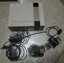 Nintendo Entertainment System Deluxe Gray Console. NA region - $495.00