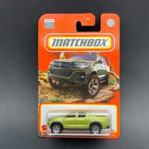 Matchbox 2018 Toyota Hilux Pickup Truck Extended Cab Green Diecast 1/64 #40/100 - £7.21 GBP