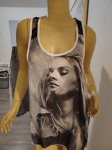 New  Racer Back flyaway Tank Top  Gray /Black Lace Back Trim  Medium - $162.35 MXN