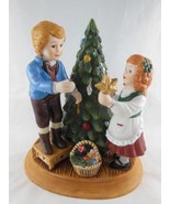 Avon Christmas Memories Figurine Keeping the Christmas Tradition  2nd Ed... - £13.32 GBP