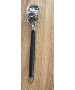 Grill Brush w Scraper  18&quot; Handle NEW - $444.57 MXN